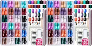 Short Round False Nails: 3 Styles to Try